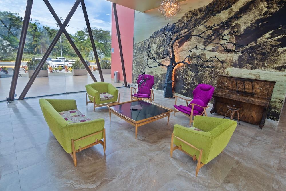 Sonesta Hotel Pereira Cerritos Exterior photo Lobby