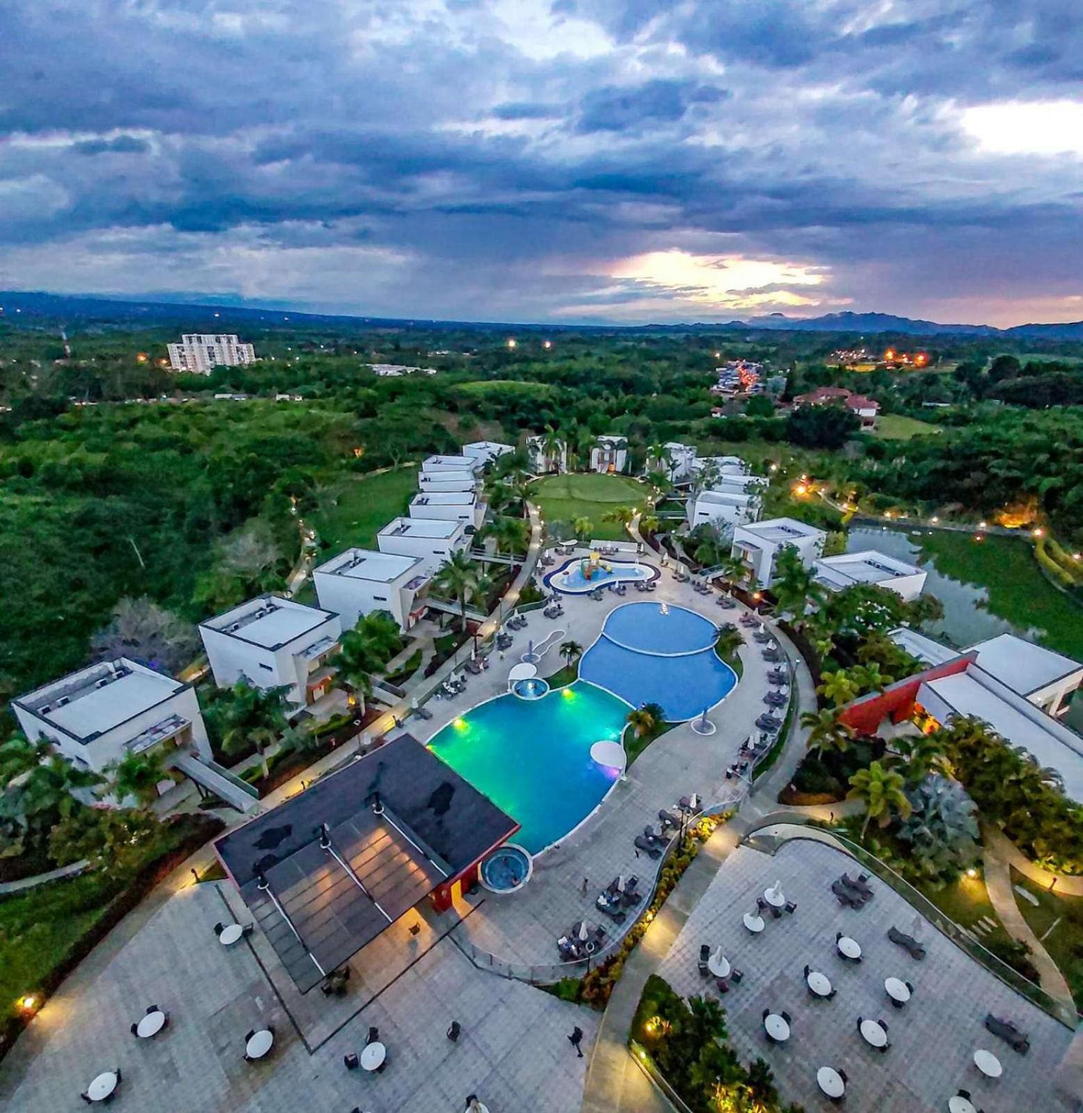 Sonesta Hotel Pereira Exterior photo