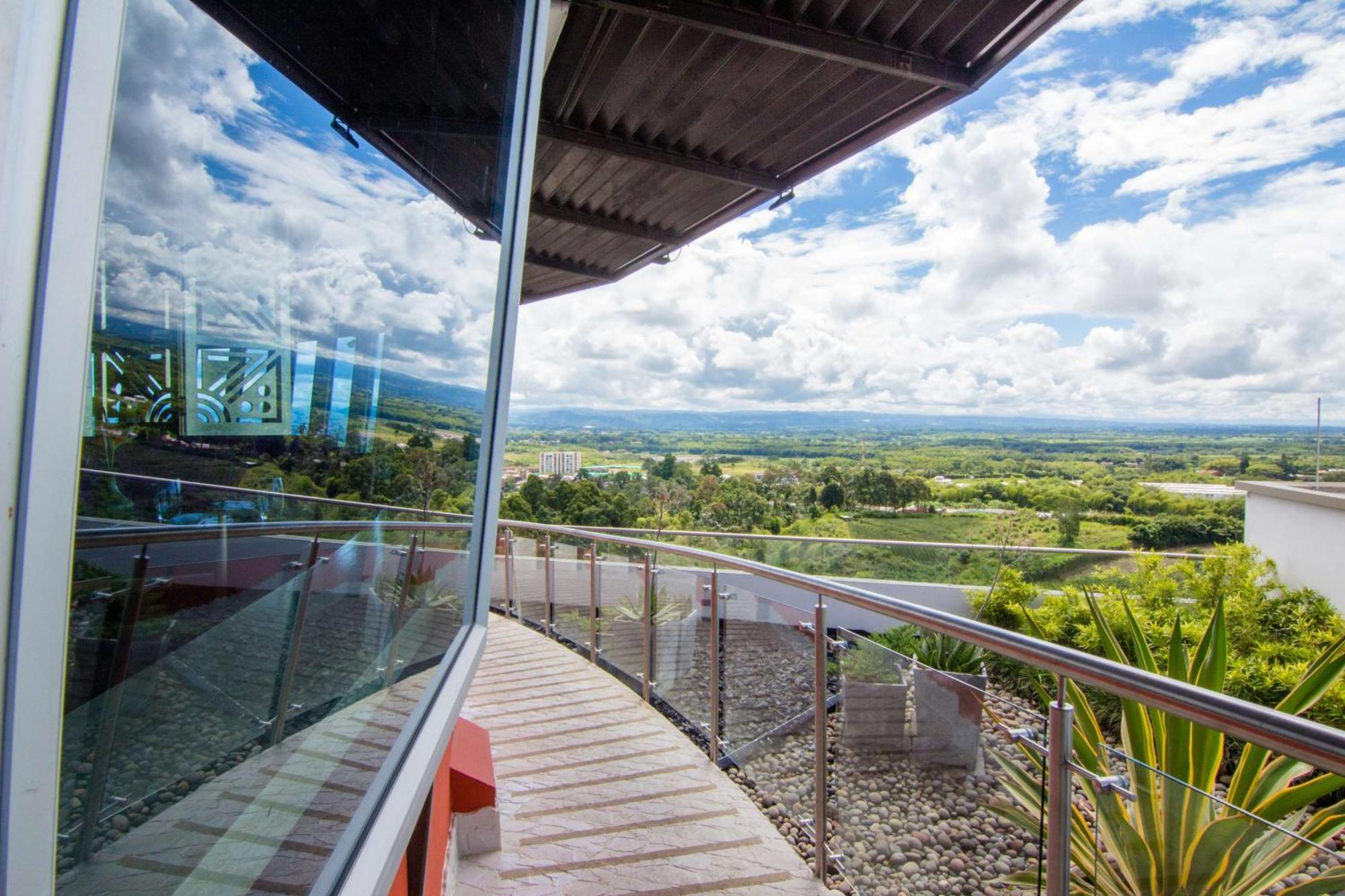 Sonesta Hotel Pereira Exterior photo